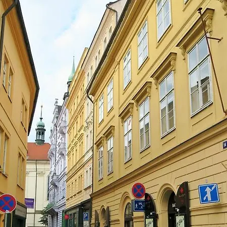 Old Town Gate Apartment Prague